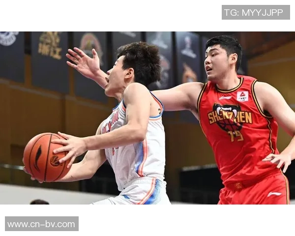 小贾巴里谈双内线战术成功之道强调抢占进攻篮板的重要性