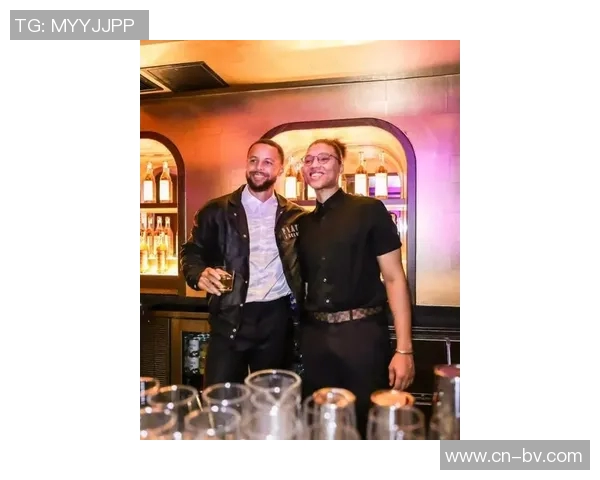 库里携手名厨迈克尔米娜共同打造波本威士忌主题酒吧即将开业