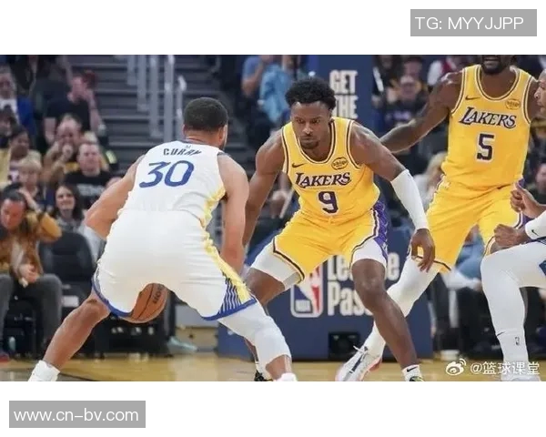 夸梅直言布朗尼防守能力不足父亲光环让他受到过高期待