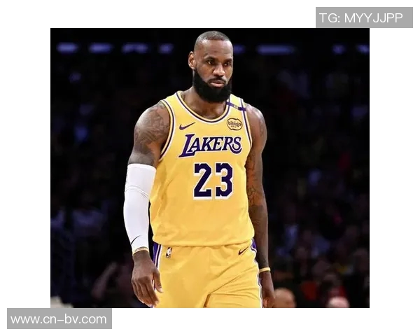 詹姆斯分享休赛期调理身体的经历准备迎接新赛季的挑战与考验