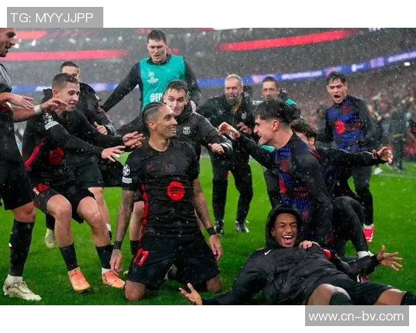 巴萨惨遭重创1-4不敌塞维利亚球迷心碎再添失望 巴萨惨遭重创1-4不敌塞维利亚球迷心碎再添失望