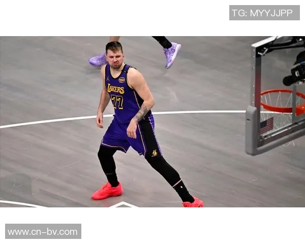 詹姆斯与东契奇上赛季联手出战23场比赛共同取得15胜8负佳绩