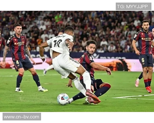 姆巴佩对阵巴萨表现惊艳近8球中独占6球已打入12球 姆巴佩对阵巴萨表现惊艳近8球中独占6球已打入12球