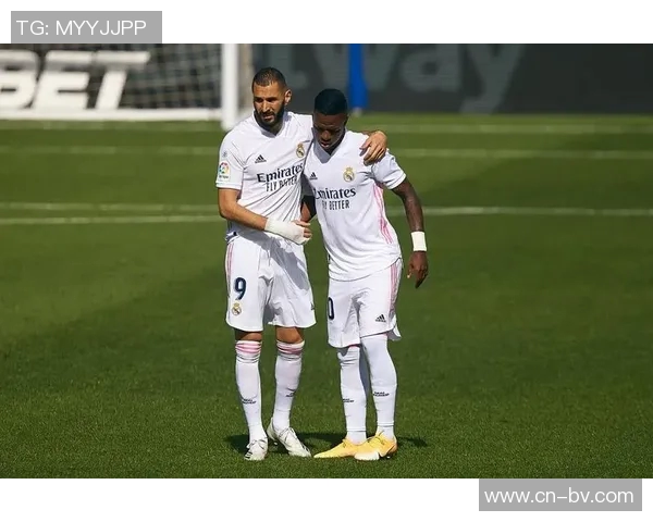 维尼修斯连续11场未进球却渴望3000万欧年薪引发记者质疑